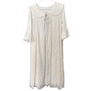 Vintage retro Victorian white lace peignor duster robe cottagecore coquette